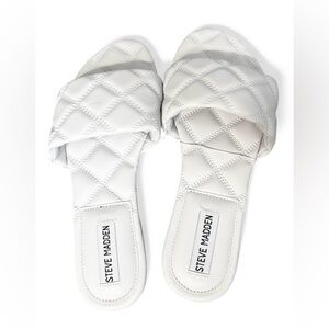 Steve Madden Perrie Quilted Flat Slide Sandals in White Size 8